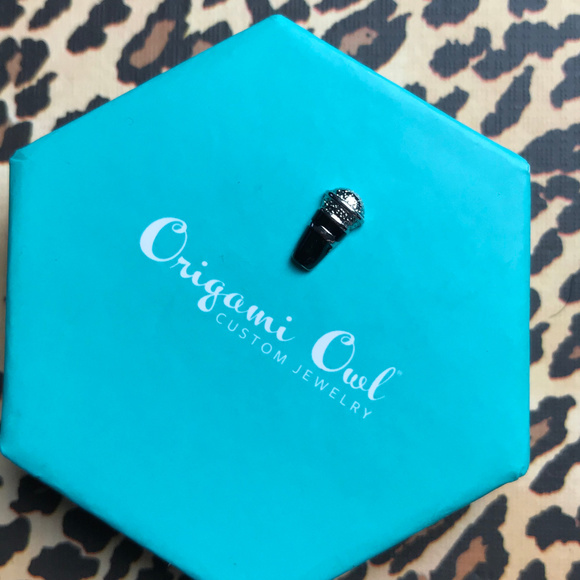 5 for $19 Origami Owl Microphone Retired 2J - Picture 2 of 3